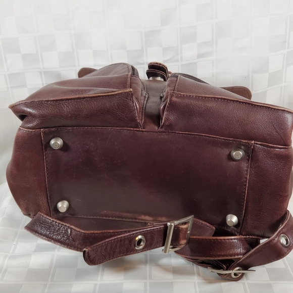 Vintage Piel Large Leather Buckleflap Backpack - Picture 5 of 7